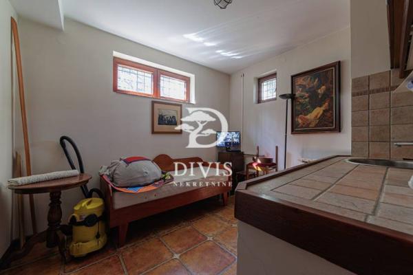 Slika 8 - Milice Milojković ,  Kuća na prodaju, 377m2, 1.250.000€